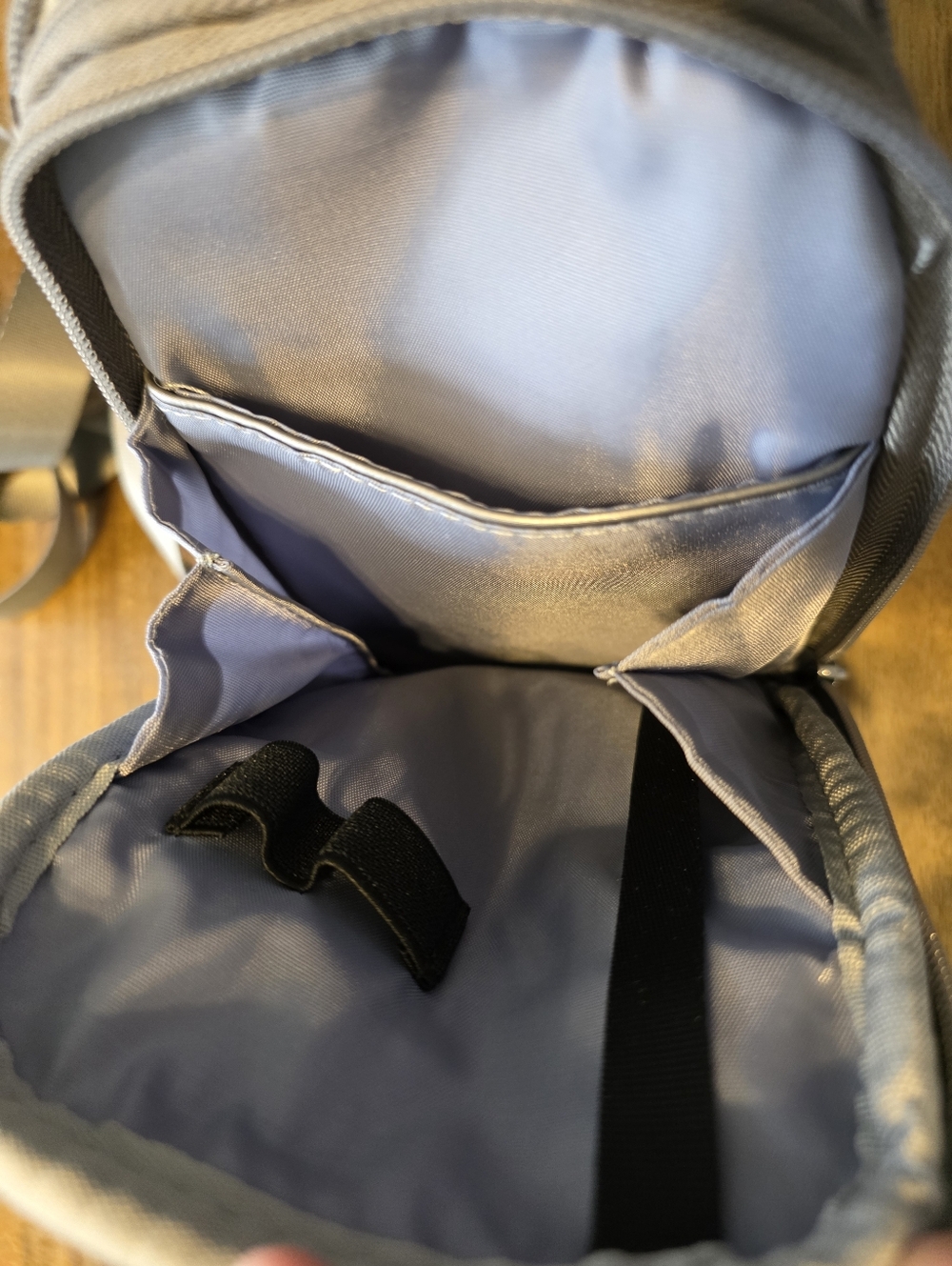IHKWIP Everyday Essentials Crossbody in Silver - Picture 4 of 5